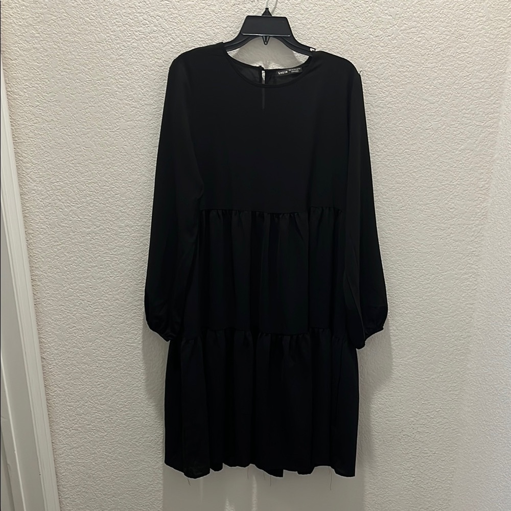 SHEIN Black Ruffled Tiered Long Sleeve Dress